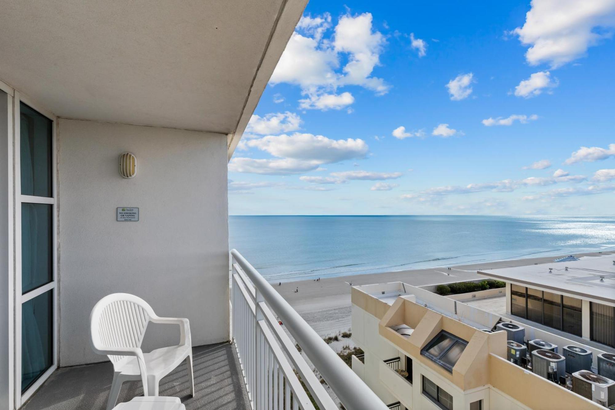 Seaside Resort Atlantic Beach Экстерьер фото